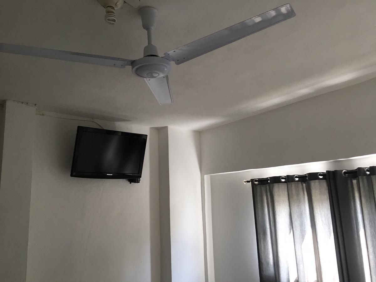 Hotel Mexicali コリマ エクステリア 写真